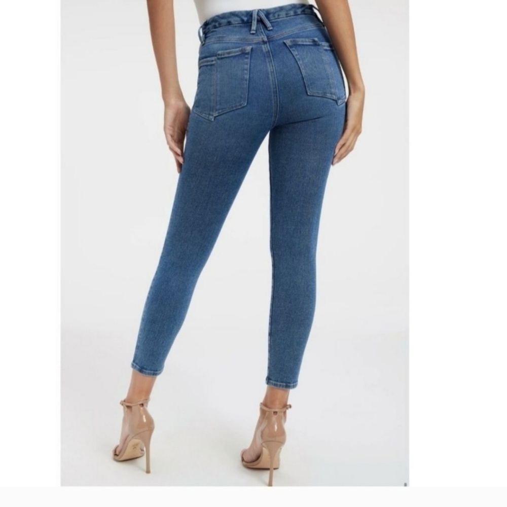 NWT Good American Women's Blue High-Waisted Jeans (4)